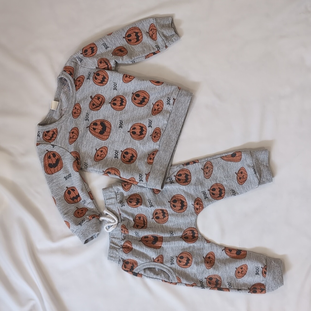 Pumpkin sweatshirt and pants set 12-18 months